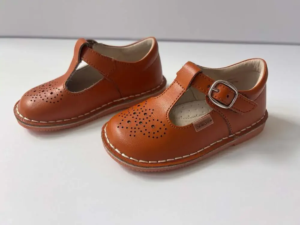 L'Amour Shoes Toddler Girl Ollie T-Strap Perforated Heart Leather Mary Jane Brow